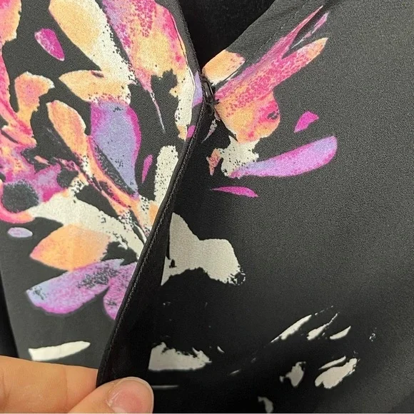 Arizona Jean company black and floral long sleeve romper women’s size medium - Picture 5 of 16